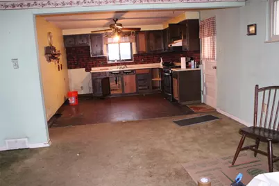 318 Rockfield Rd, Scott Township, PA 15243 - Photo 4