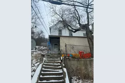 401 Iowa Ave, Homestead, PA 15045 - Photo 6