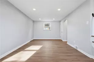 378 Fernhill Ave, Pittsburgh, PA 15226 - Photo 6