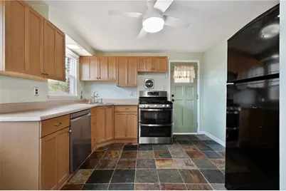 126 Gardenview Drive, Pittsburgh, PA 15212 - Photo 10