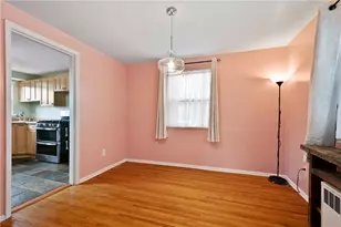 126 Gardenview Dr, Pittsburgh, PA 15212 - Photo 8