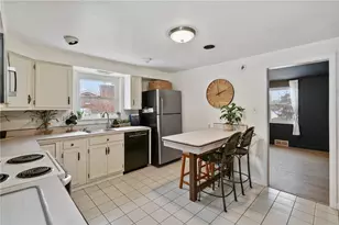 2324 Wells Dr, Bethel Park, PA 15102 - Photo 18