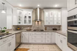 702 Bellefonte St, Pittsburgh, PA 15232 - Photo 12