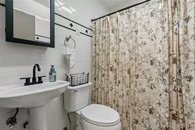 172 E Wedgewood Drive, Ross Twp, PA 15229 - Photo 14