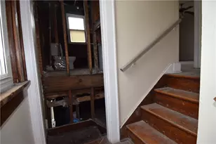 621 Watson St, Coraopolis, PA 15108 - Photo 16