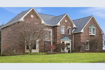 1070 Saint Mellion Dr, Collier Township, PA 15142 - Photo 2