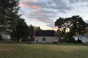 2859 Grandview Dr, Hampton, PA 15101 - Photo 2