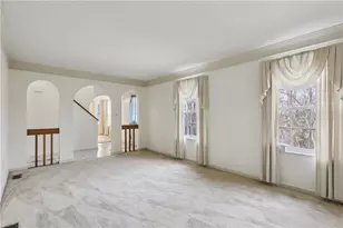 11006 Hunters Woods Ln, North Huntingdon, PA 15642 - Photo 14