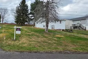 112 Mancha St, North Bethlehem, PA 15330 - Photo 1