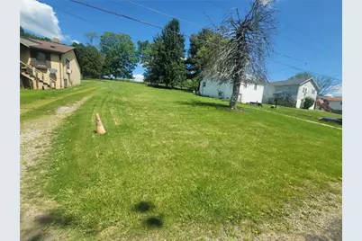 112 Mancha St, North Bethlehem, PA 15330 - Photo 2