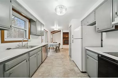 690 Pine Valley Dr, Pittsburgh, PA 15239 - Photo 4