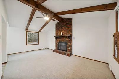 690 Pine Valley Dr, Pittsburgh, PA 15239 - Photo 8