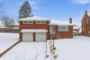 517 Brierly Ln, Munhall, PA 15120 - Photo 2