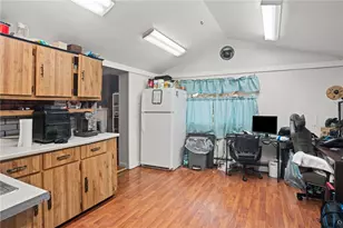 518 W Penn St, Butler, PA 16001 - Photo 4