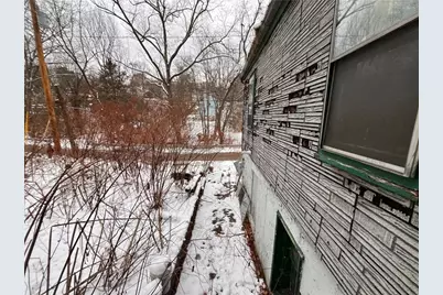 832 Oak Ave, Rochester, PA 15074 - Photo 2