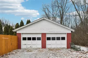 701 Smiley St, Ellwood City, PA 16117 - Photo 42