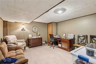 701 Smiley St, Ellwood City, PA 16117 - Photo 32