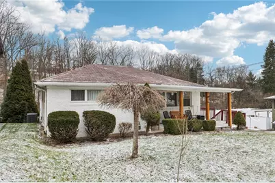 701 Smiley Street, Ellwood City, PA 16117 - Photo 2