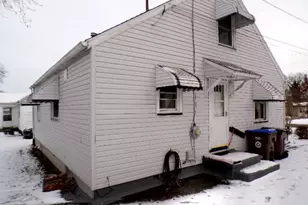 834 Spencer Ave, Sharon, PA 16146 - Photo 2