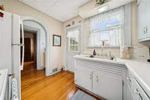 1024 Manor Rd, New Kensington, PA 15068 - Photo 10