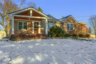 419 Bon Aire Ave, Neshannock Township, PA 16105 - Photo 1