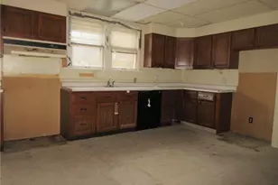 223 Big Shannon Run Rd, Kirby - Mount Morris, PA 15349 - Photo 8