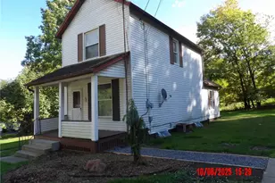 425 Grove St, Hermitage, PA 16148 - Photo 2
