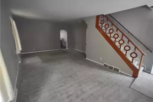 728 Crescent Ave, Ellwood City, PA 16117 - Photo 2