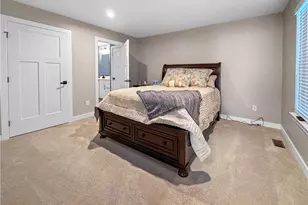 208 Mary Ln, Robinson Twp, PA 15108 - Photo 18