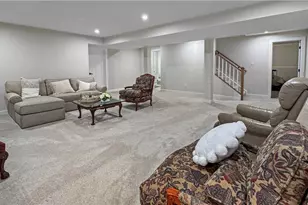 208 Mary Ln, Robinson Twp, PA 15108 - Photo 32