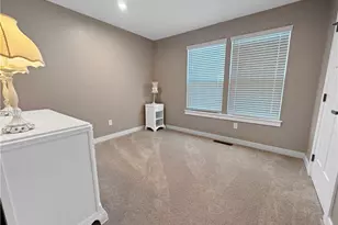 208 Mary Ln, Robinson Twp, PA 15108 - Photo 24