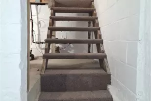 418 Vance Dr, Smith Township, PA 15021 - Photo 12