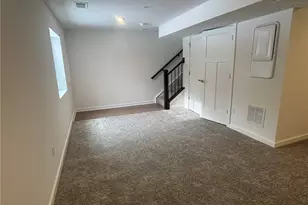 2002 Canterbury Dr, Imperial, PA 15126 - Photo 10