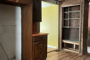 88 Fleming Rd, Grove City Boro, PA 16127 - Photo 8