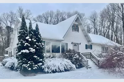 88 Fleming Rd, Grove City Boro, PA 16127 - Photo 2