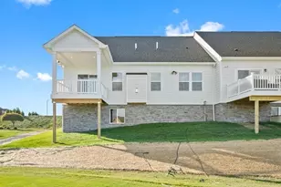 1049 Black Sands Dr, Penn Twp, PA 15644 - Photo 26