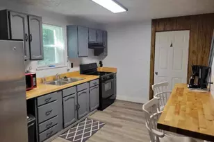 453 Ohio Ave, Midland Boro, PA 15059 - Photo 4