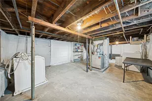 1002 N 3rd St, Jeannette, PA 15644 - Photo 24