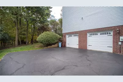 510 Westberry, Allegheny Township, PA 15068 - Photo 24