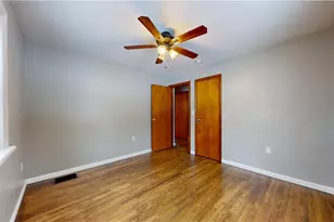 820 Sunset Dr, Center Township, PA 16001 - Photo 24