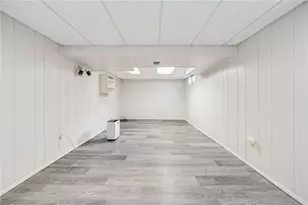 2117 Berkshire Dr, Monroeville, PA 15146 - Photo 38