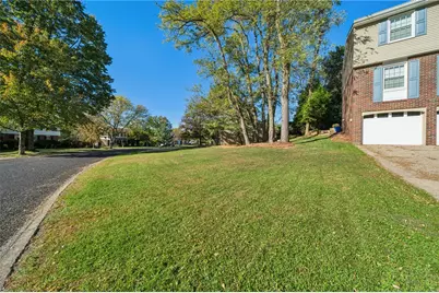 2117 Berkshire Dr, Monroeville, PA 15146 - Photo 44