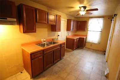 645 Illinois Ave, Pittsburgh, PA 15221 - Photo 10