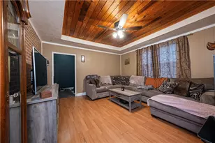 306 Chicago Ave, Elizabeth Township-Boro, PA 15037 - Photo 6