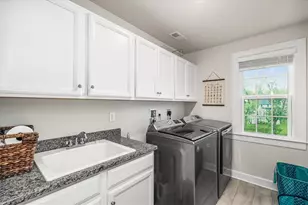 1705 Stevensan Dr, Pittsburgh, PA 15143 - Photo 44