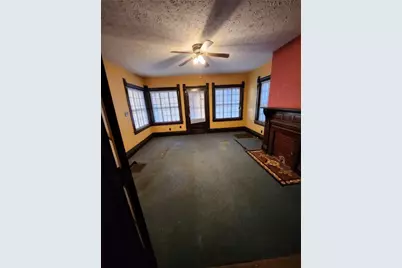 88 Elm Ave, Sharon, PA 16146 - Photo 2