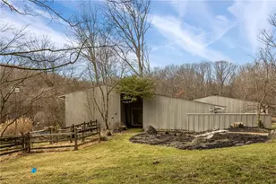 112 Wynnwood Dr, Pittsburgh, PA 15215 - Photo 2