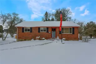 203 Mulberry Ln, Slippery Rock, PA 16057 - Photo 1