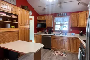 427 Deer Park Dr, Jefferson Hills, PA 15025 - Photo 10