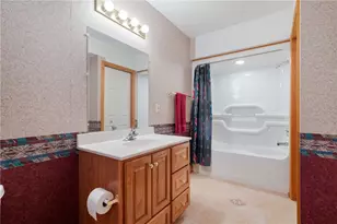 1533 Robertson Dr, Pittsburgh, PA 15237 - Photo 32